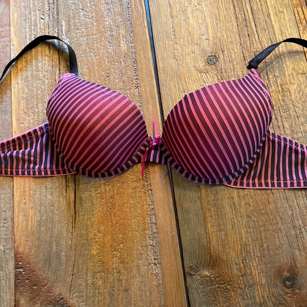 Hers and Herman NWT pink bra, 34B